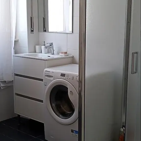 Isola Centro Bilocale Su 2 Livelli Free Wi-fi Appartement